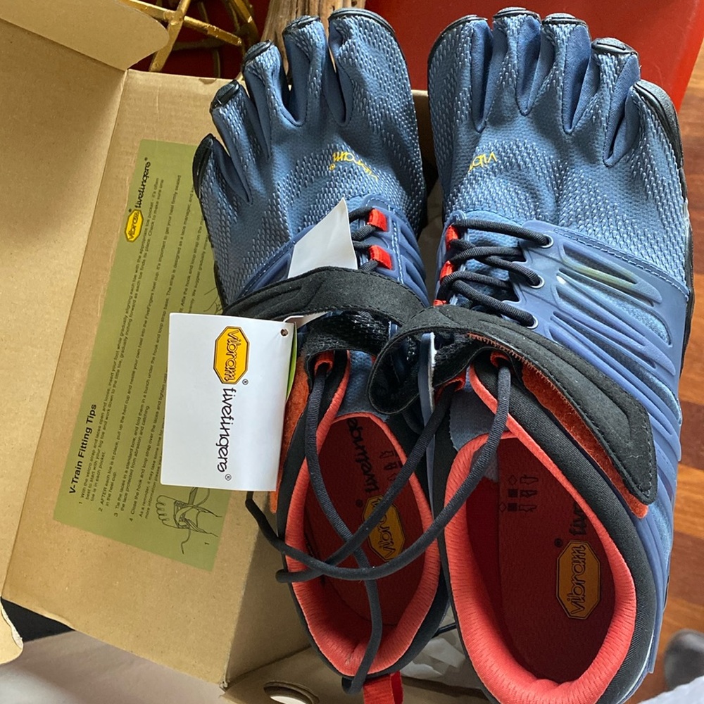 Vibram Fivefingers V-Train Men’s size EU 46, USA 11.5-12, UK 10.5-11, 28.5 CM